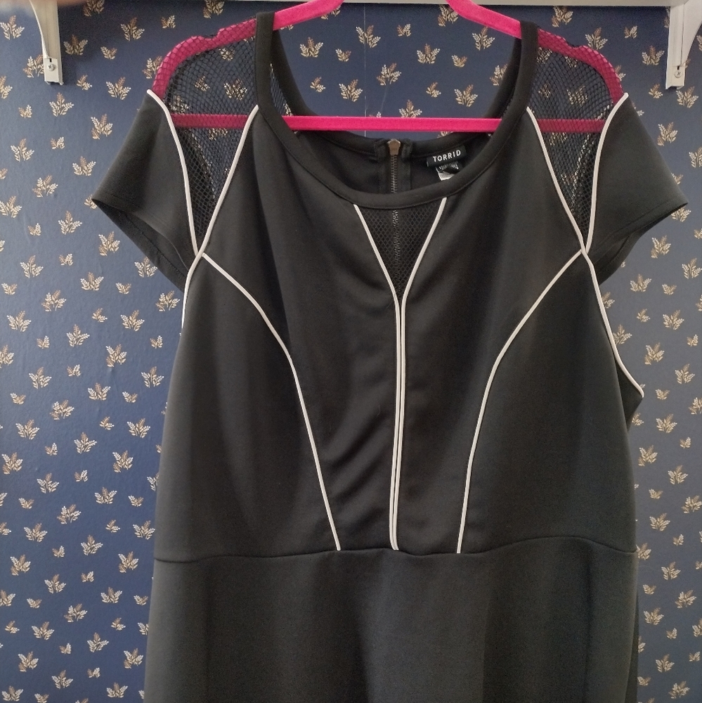 NWOT Torrid Peplum Top size 4